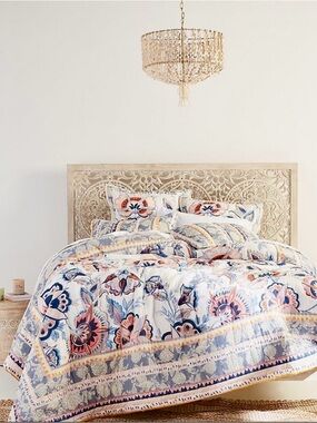 Anthropologie Brynne Printed Quilt